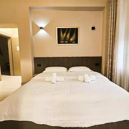 Sunflower Junior Suite Tirana Exteriör bild