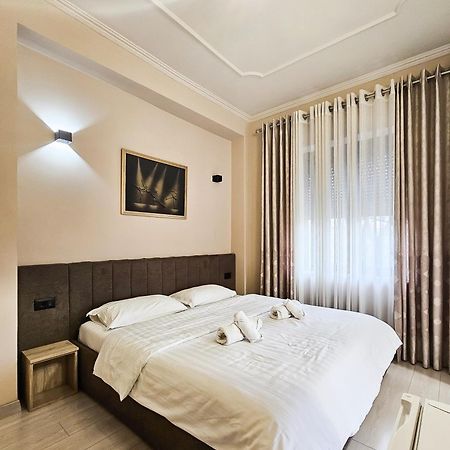 Sunflower Junior Suite Tirana Exteriör bild