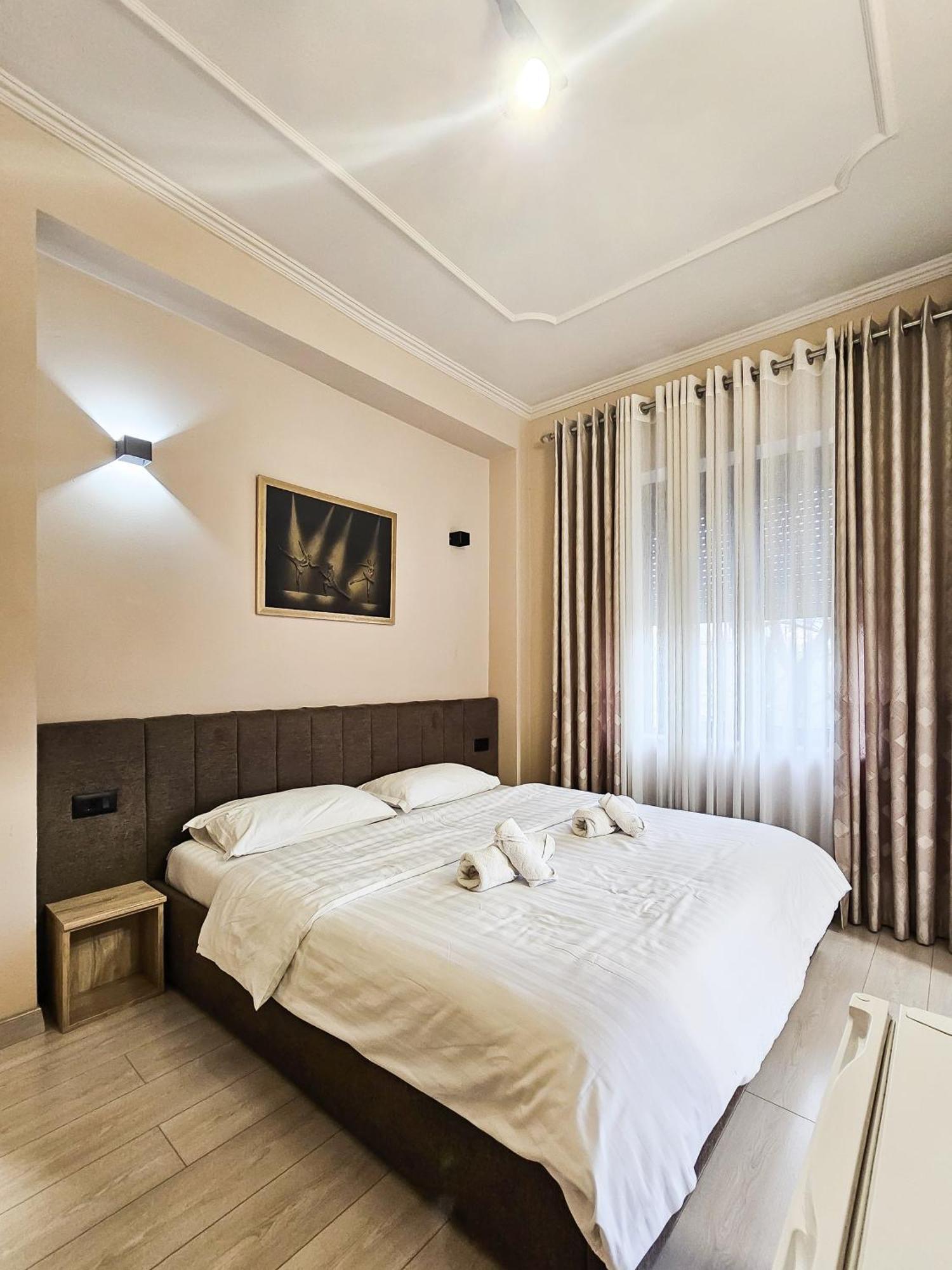 Sunflower Junior Suite Tirana Exteriör bild